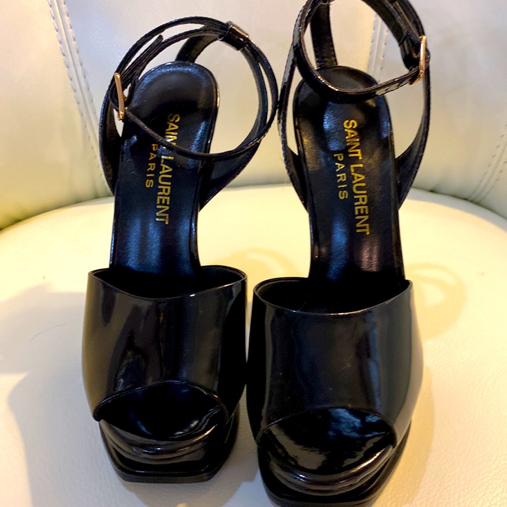 Saint Laurent Patent Heels - Picture 2 of 5